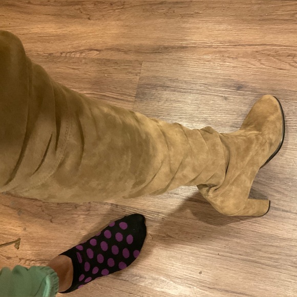 STUART WEITZMAN HIGHLAND CAMEL BROWN SUEDE OVER THE KNEE THIGH HIGH TIE BOOTS - Picture 7 of 12
